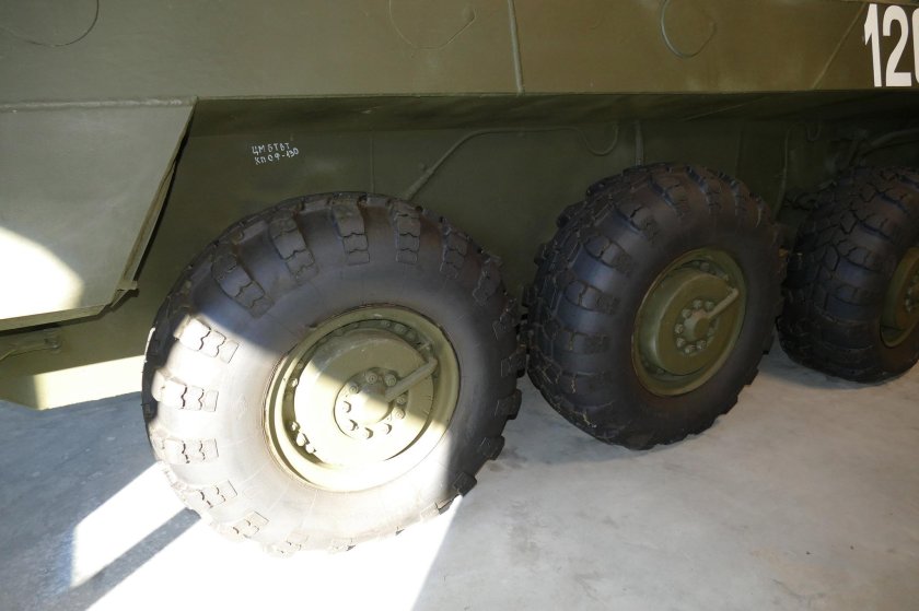 БМП на колесах