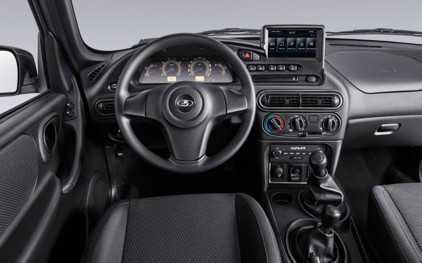 Лада Нива 2022 салон