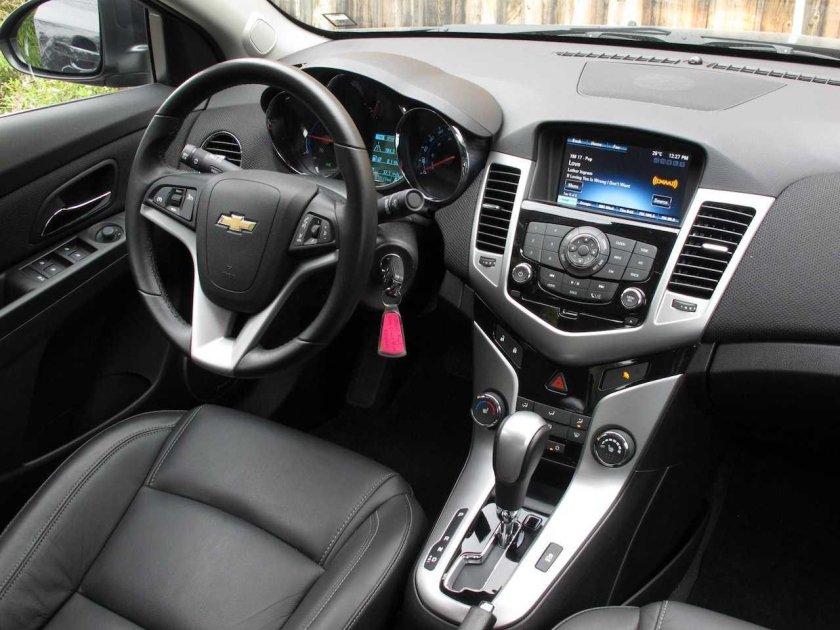 Chevrolet Cruze 2014 салон