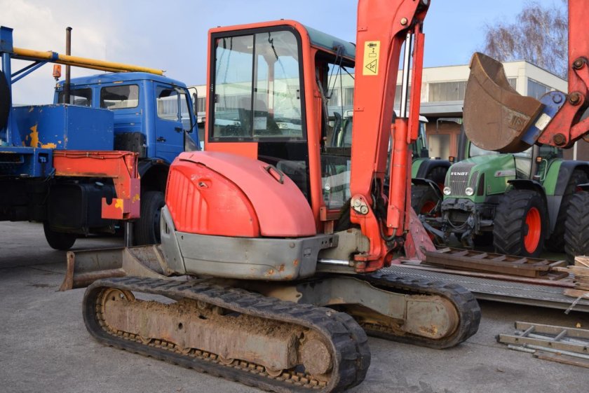 Мини экскаватор Янмар б12