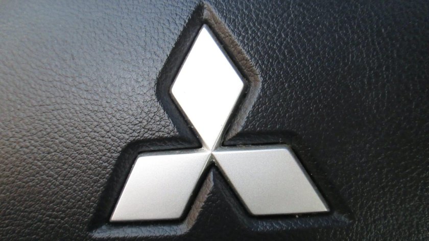 Митсубиси Паджеро 4 значок