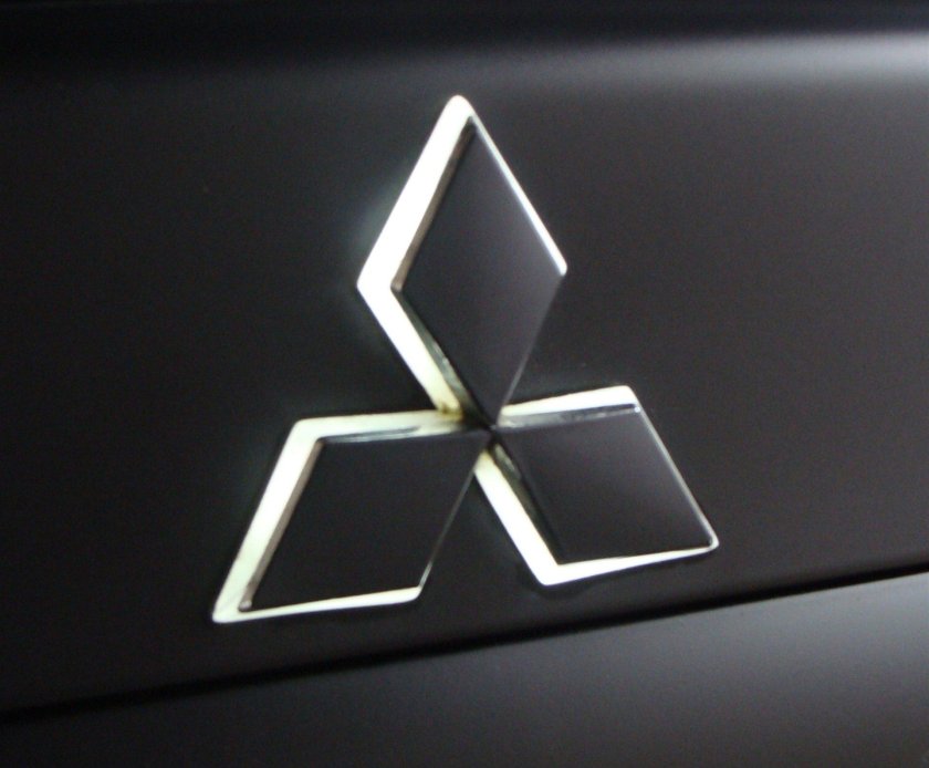 Три Ромбика марка Митсубиси