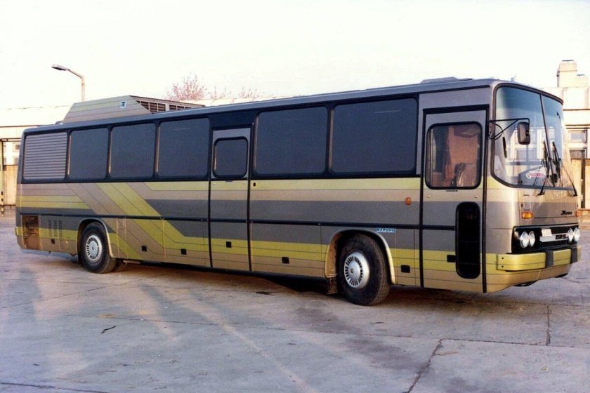 Икарус 250 турист