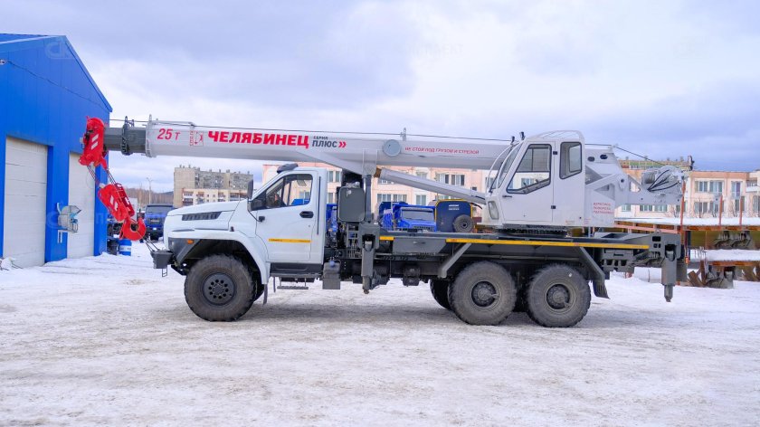 Автомобильный кран Урал КС-55732