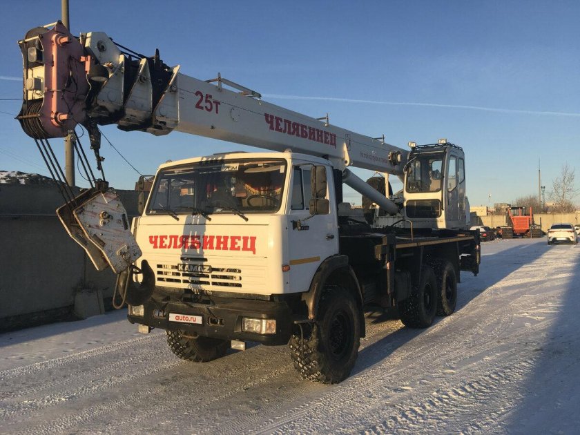 Автокран Челябинец 25