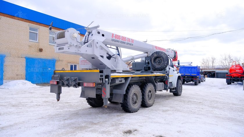 КС 55732 Челябинец Урал 4320