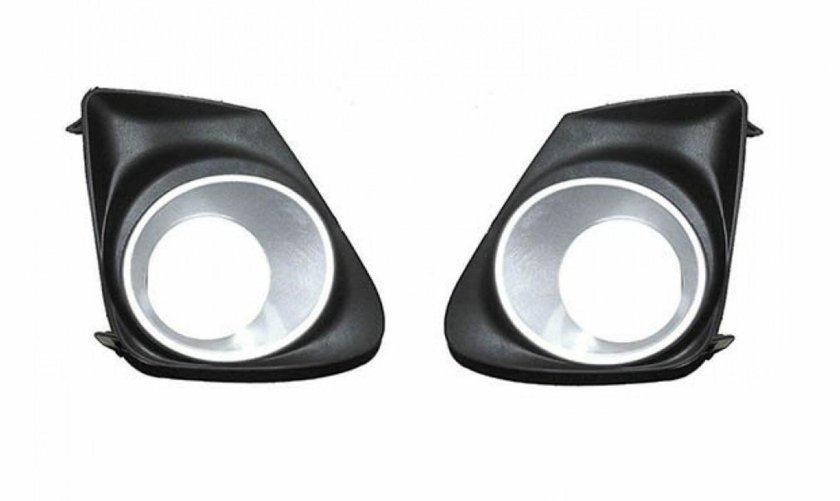 Решетка переднего бампера под ПТФ Тойота Королла 150 кузов