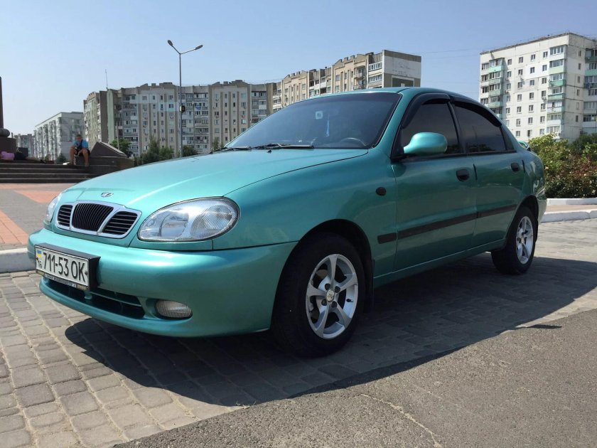 Дэу Ланос купе 1998 года