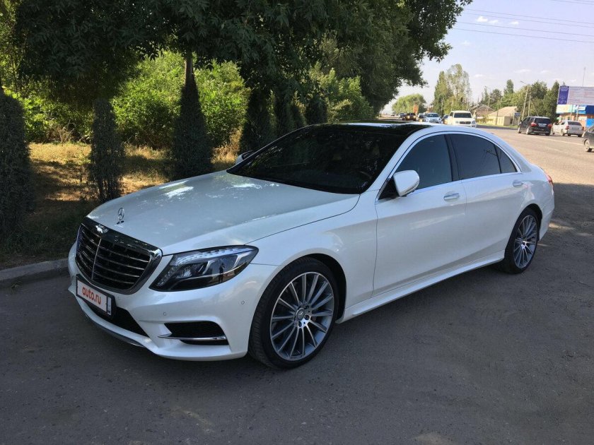 Мерседес 222 белый