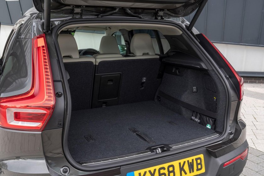 Volvo xc40 багажник