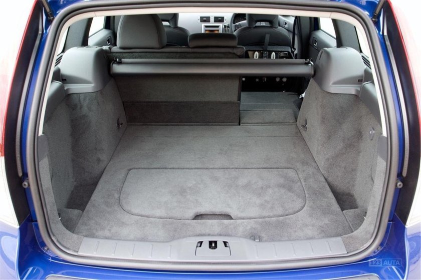 Volvo v50 багажник