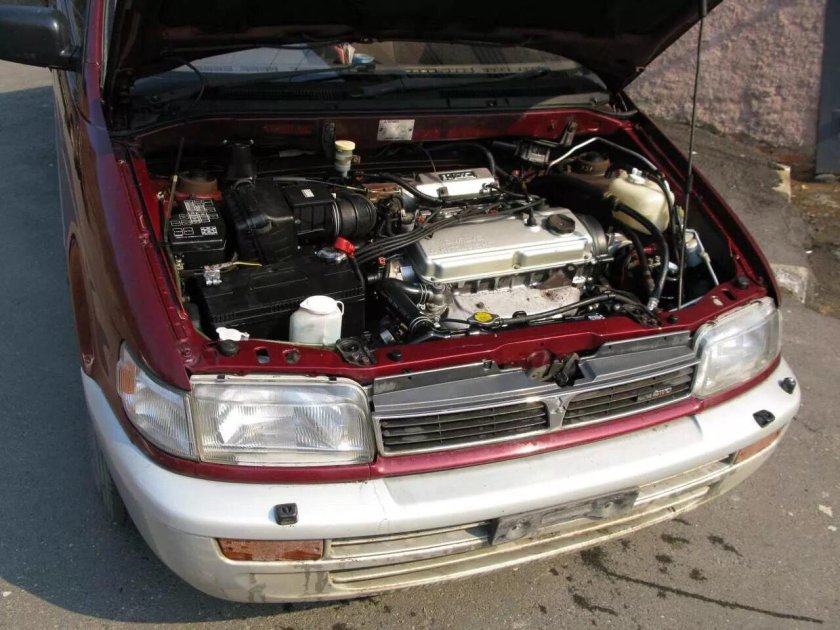 Митсубиси Шариот 1993