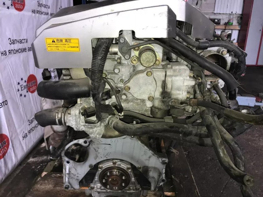 Двигатель Митсубиси 4g64