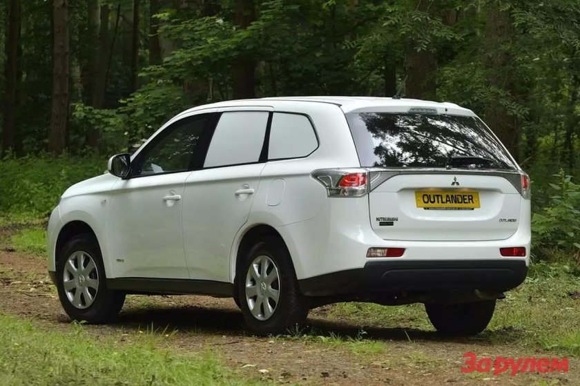 Митсубиси Аутлендер 2013