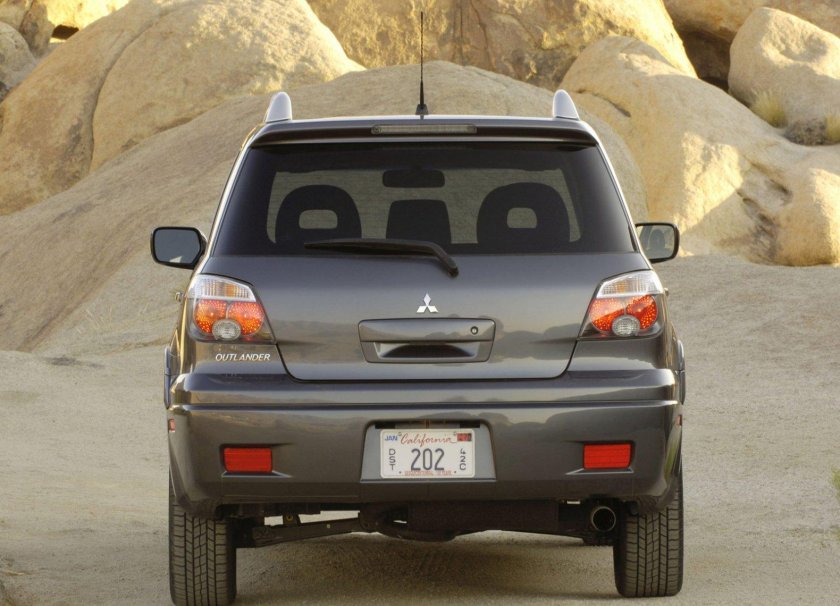 Митсубиси Аутлендер 2003