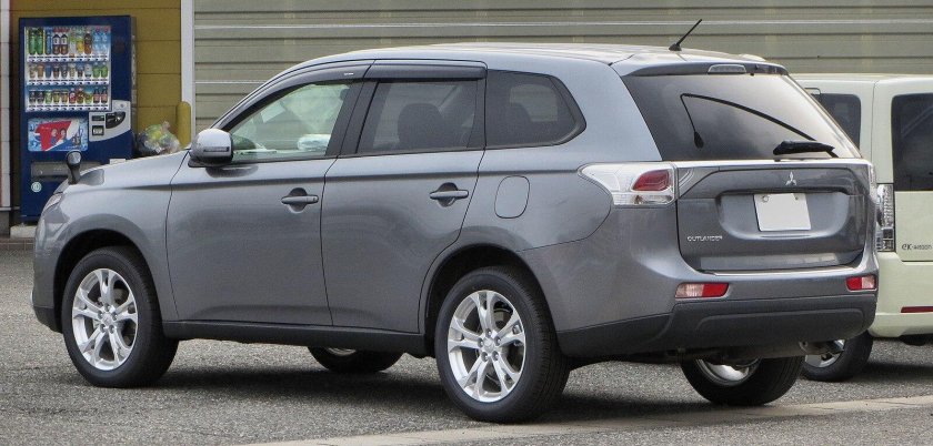 Mitsubishi Outlander 24