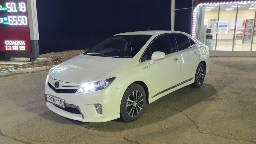 Тойота Sai гибрид