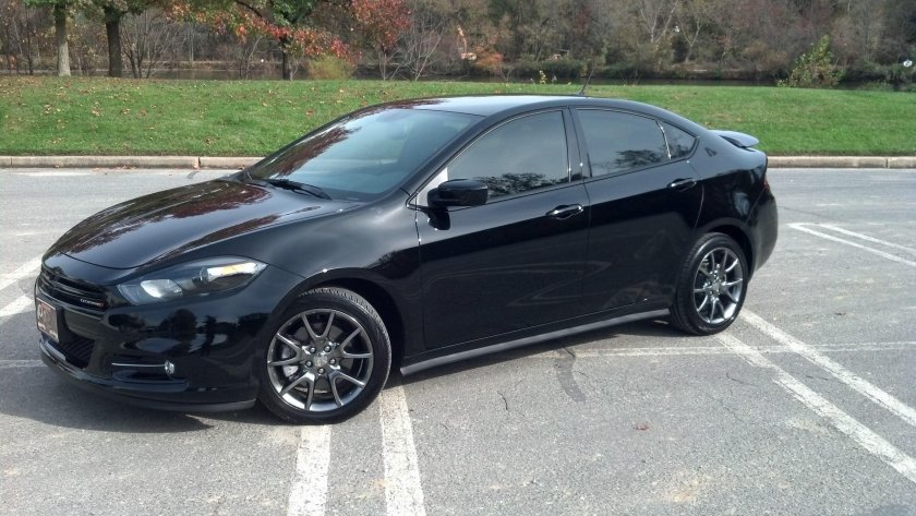 Dodge Dart черный