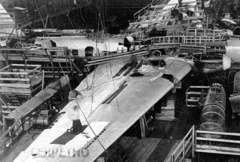 Пе-8 самолет