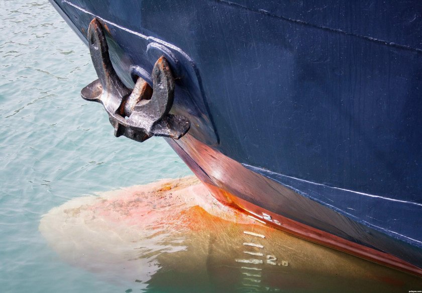 Якорный клюз