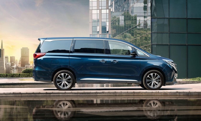 Минивэн GAC gm8