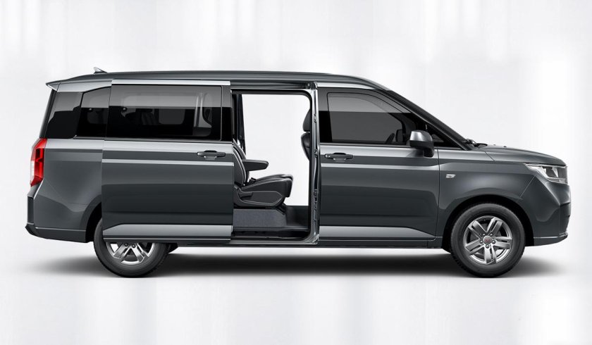 Китайский минивэн 2022