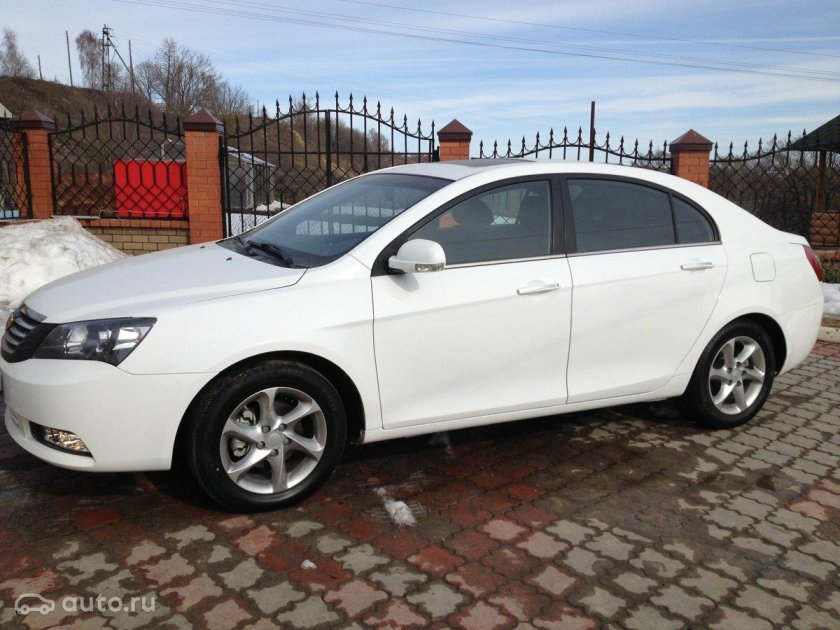 Белый geely emgrand