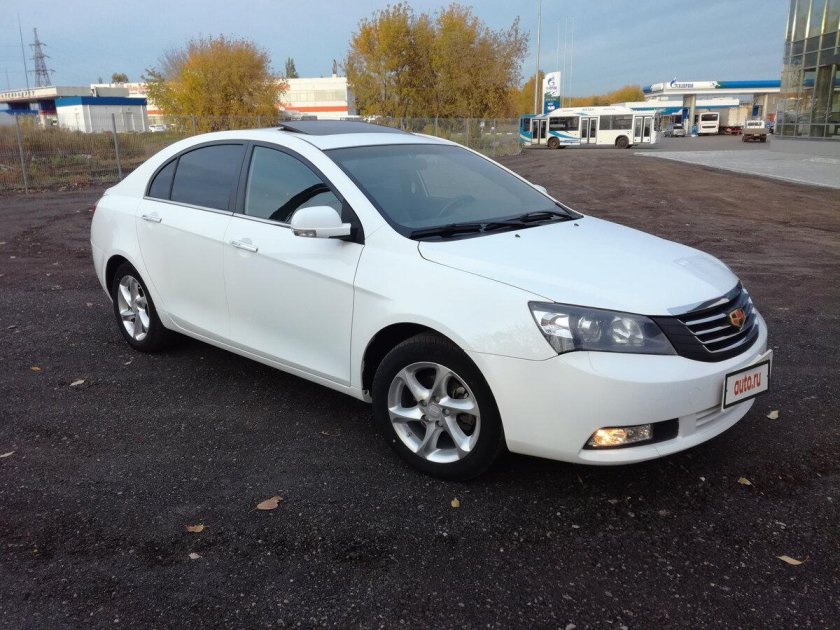 Geely emgrand белый