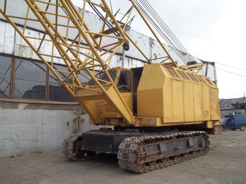 Гусеничный кран РДК-25