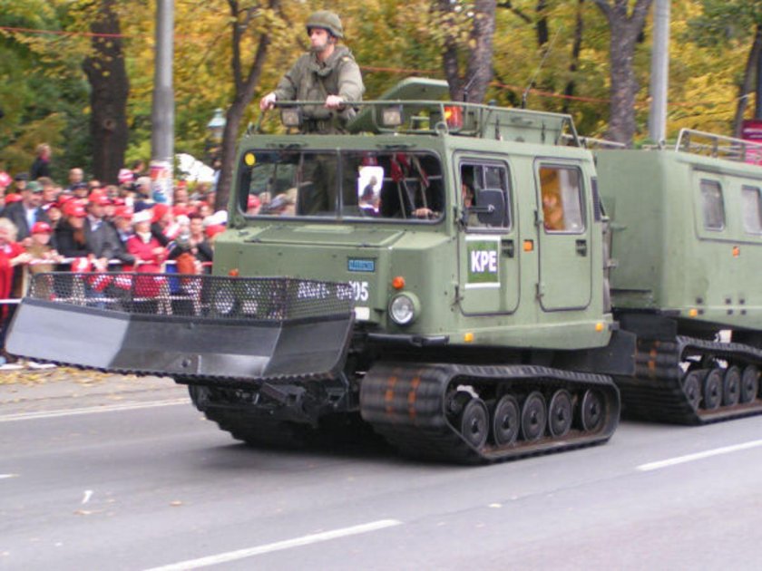 Вездеходный Транспортер Hagglunds bv206