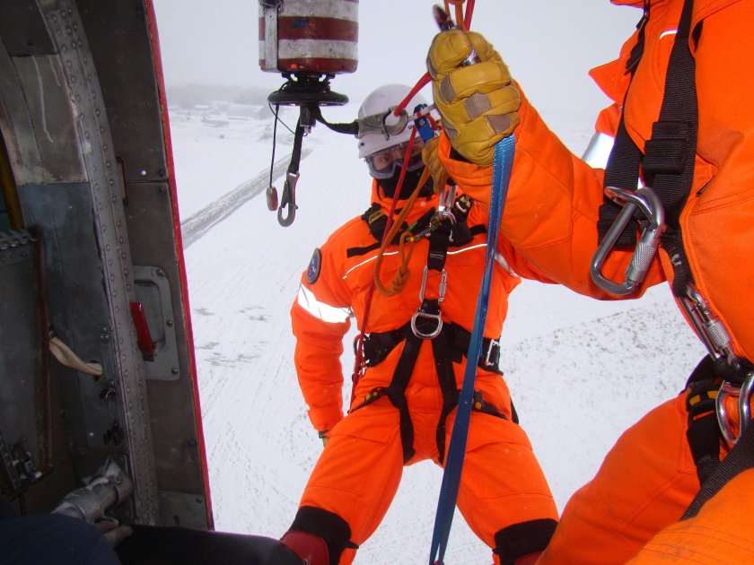 Авиационный спасатель