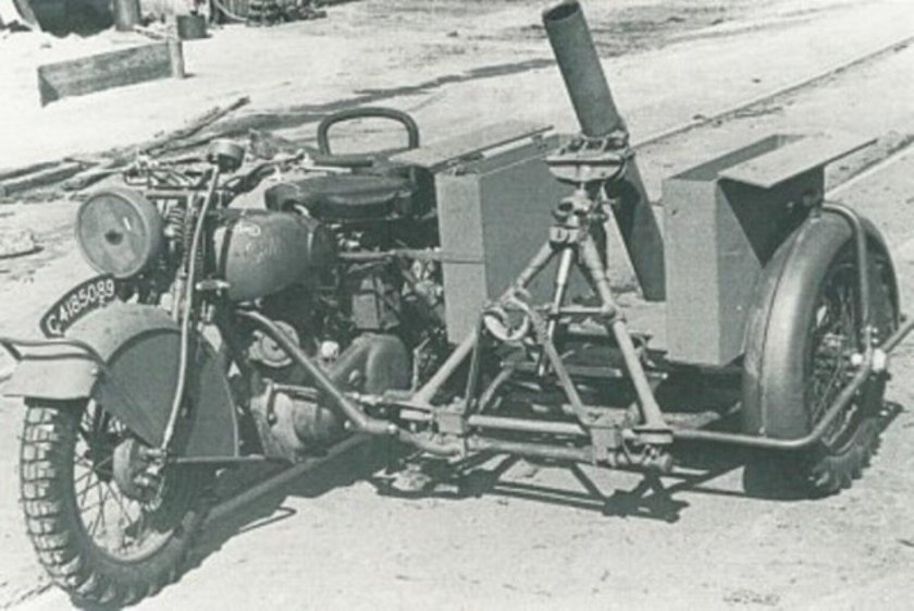 Мотоцикл м-72 с 82 мм минометом