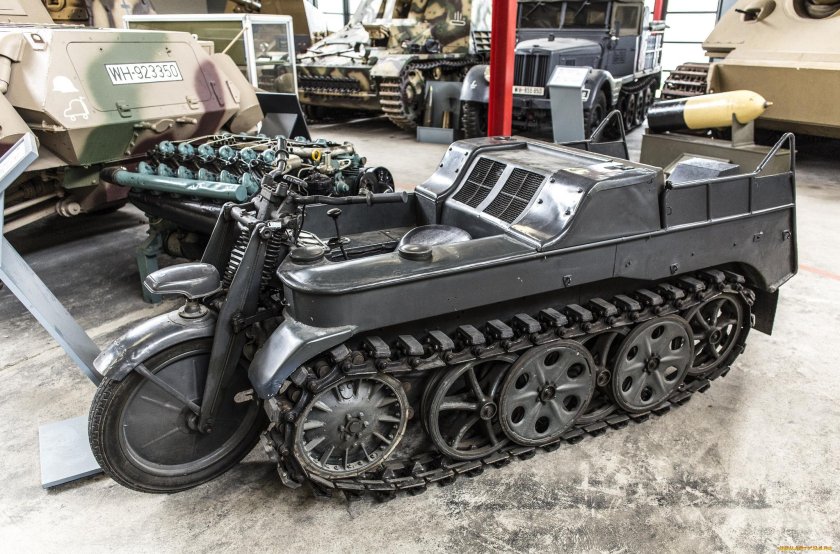Немецкий гусеничный мотоцикл