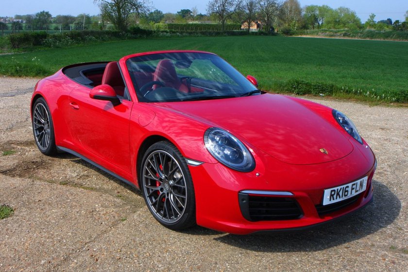 Порше 911 кабриолет красный