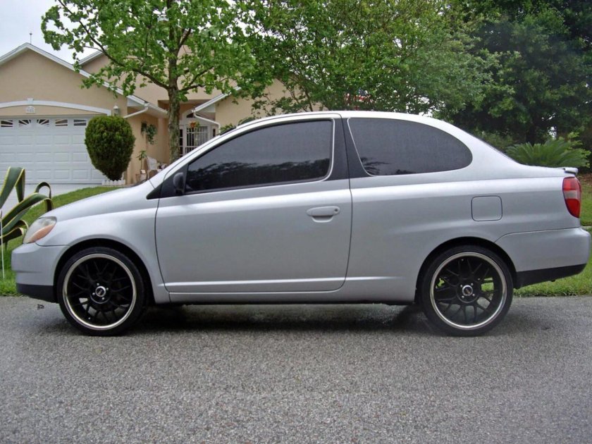 Toyota Echo 2001