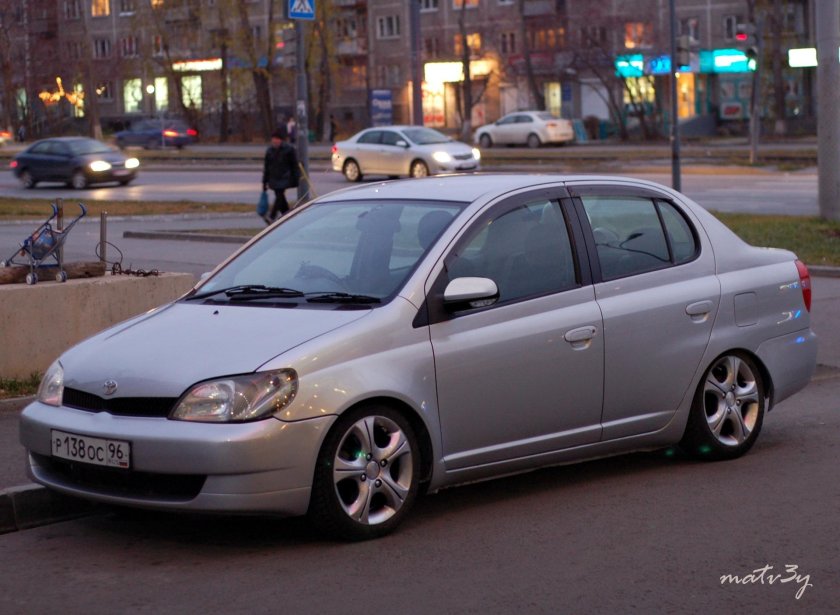 Toyota Platz 2001 Tuning