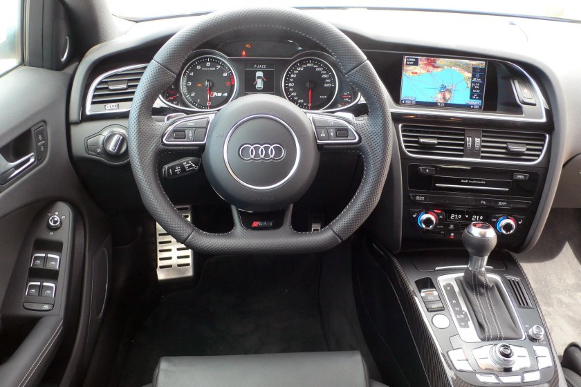 Ауди а 4 б 8 салон