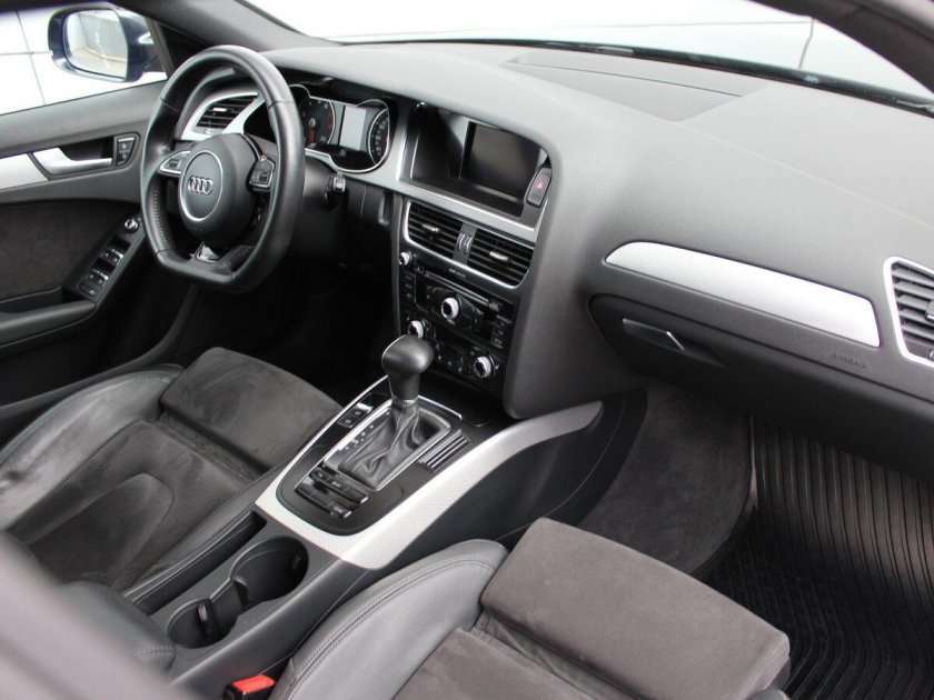 Audi a4 b8 салон