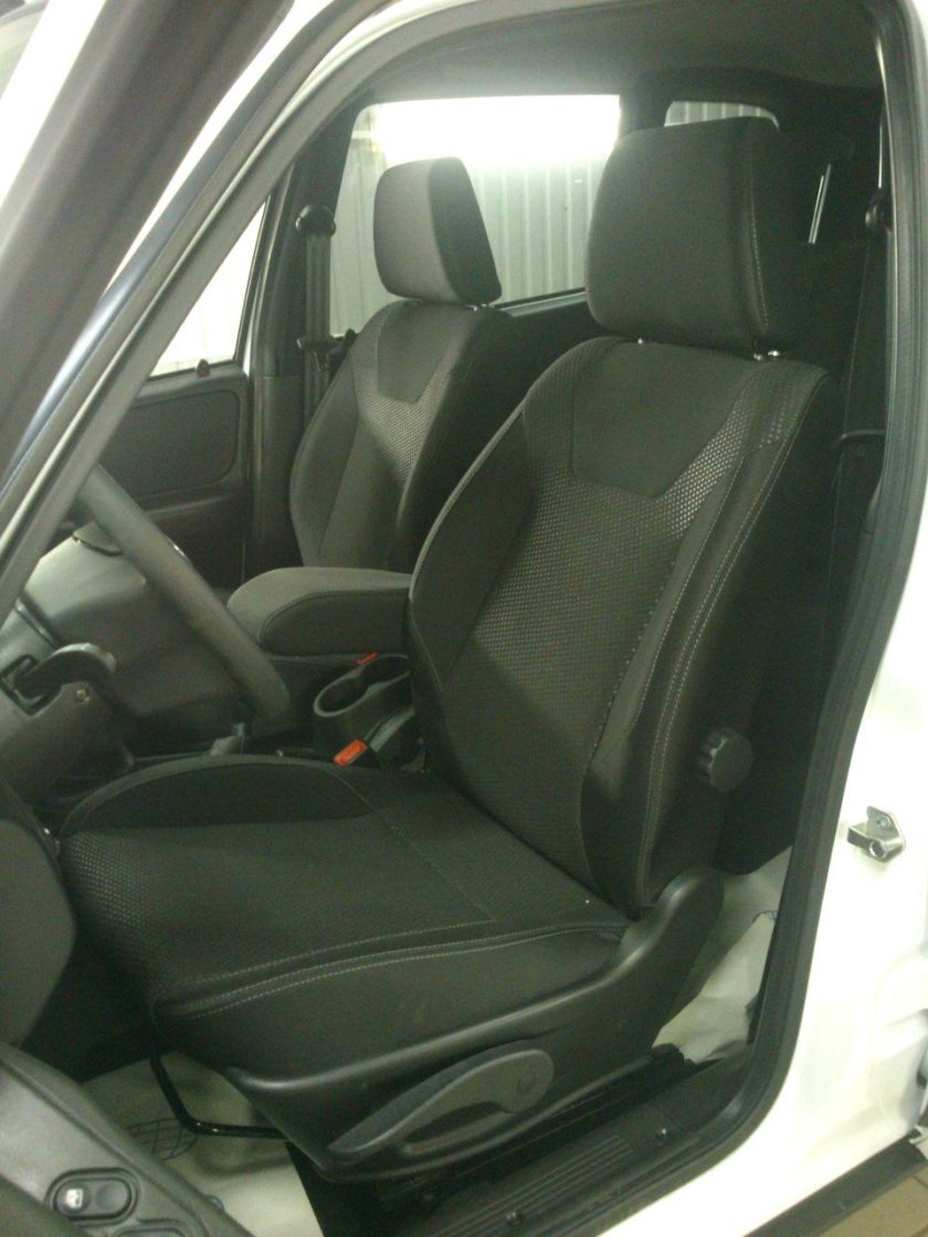 Переднее сиденье Нива Шевроле