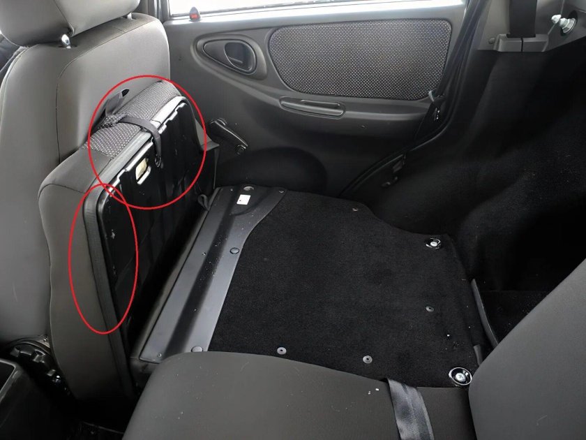 Нива Шевроле салон сзади