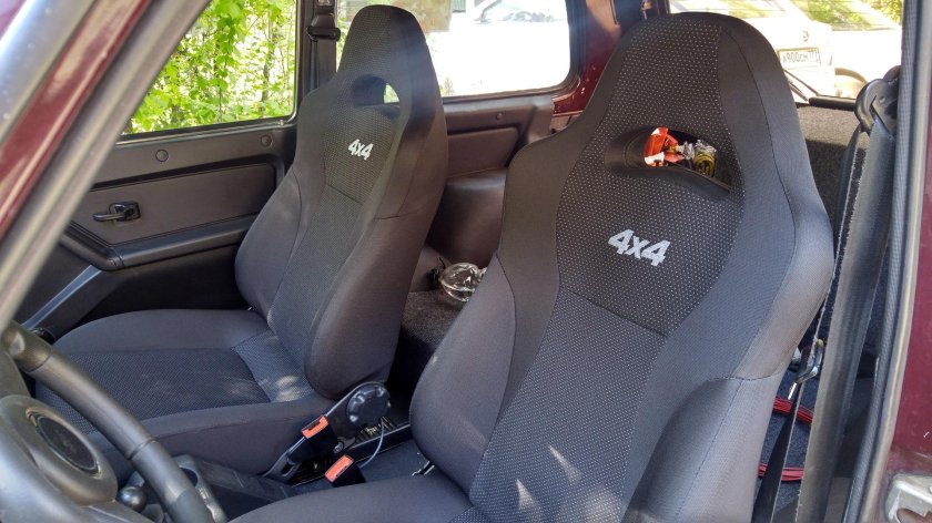 Сиденья рекаро на ниву