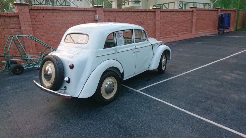 Москвич 401 автомобиль