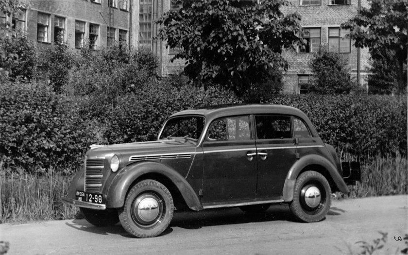 Опель кадет 1938 и Москвич 400