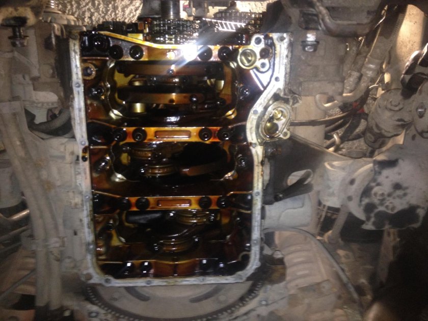 Сузуки Гранд Витара 2008 вид снизу