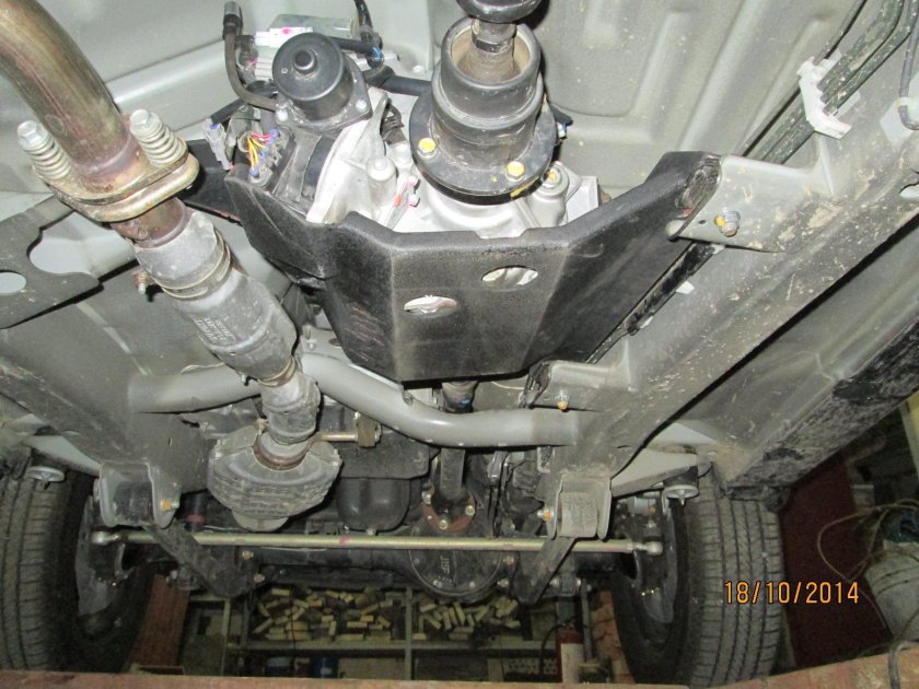 Suzuki Jimny 2007 снизу