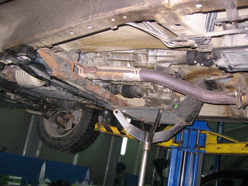 Suzuki Grand Vitara 1999 днище