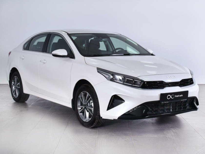 Kia cerato 2022 белая
