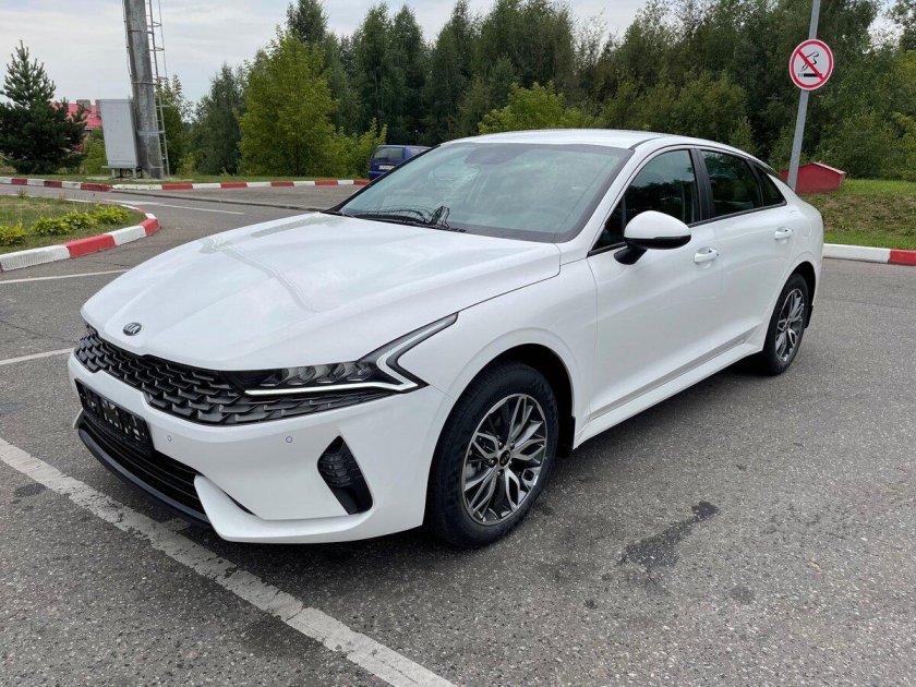 Киа к5 белая