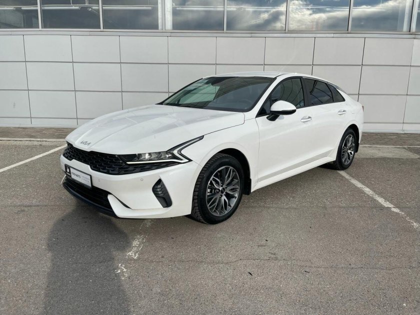 Kia k5 2021 белая