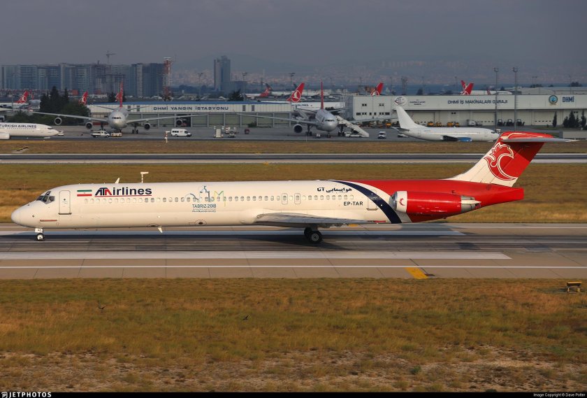 MCDONNELL Douglas MD-83